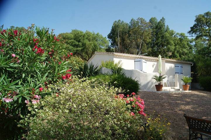 Cottage pour 4 personnes, avec jardin et piscine