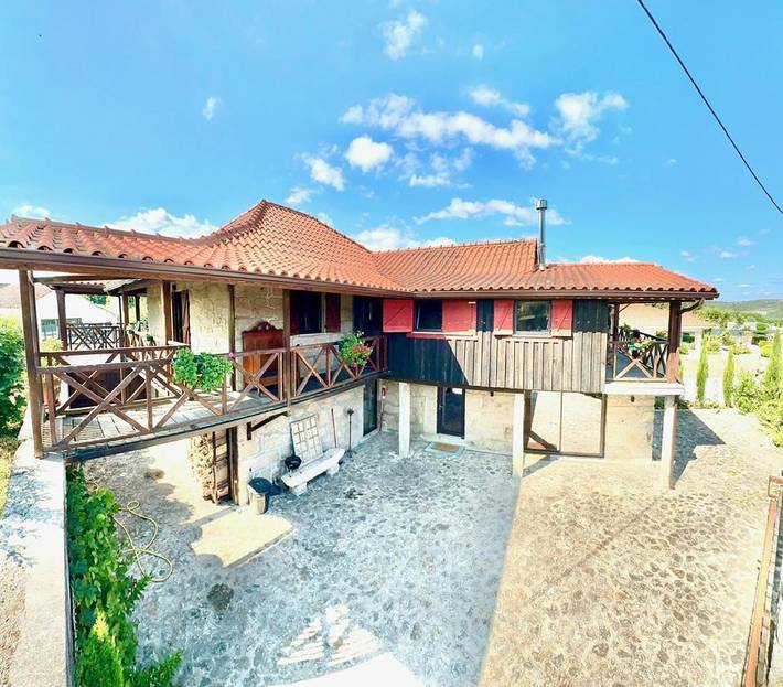 Location de vacances pour 5 personnes, avec jardin ainsi que balcon et vue à Oliveira de Frades - 3