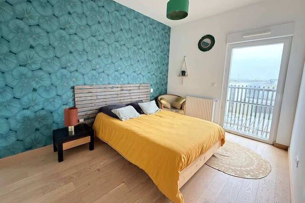 Entire apartment, Beautiful 40 m² apartment with terrace in Lagord in Lagord, La Rochelle region