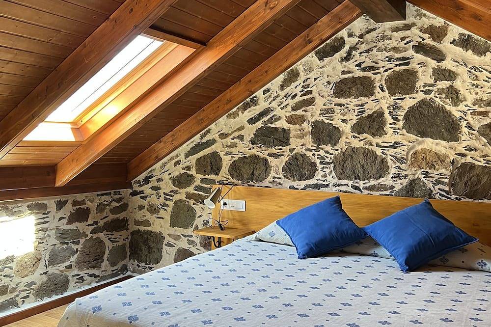 Attic rural house with swimming pool in Mogán in El Molino de Viento, Mogán