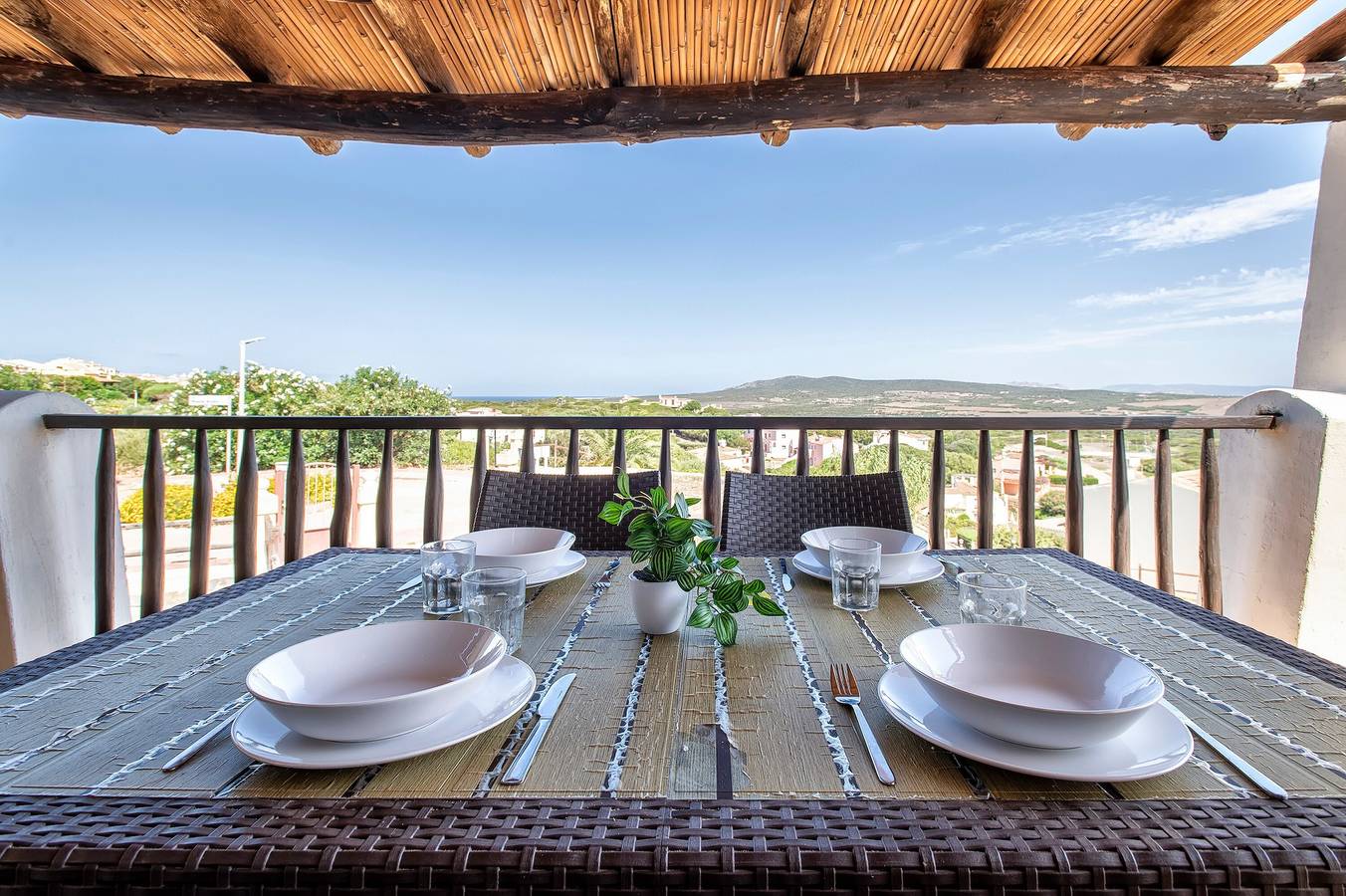 Entire apartment, Apartment "Corallo" with Fantastic Sea View and Balcony 090089-Apr-00022 in Punta De Su Turrione, Nurra