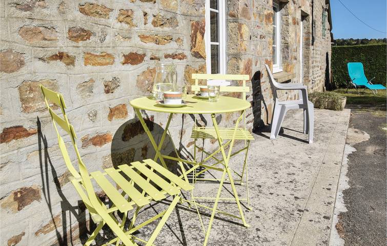 114 sq. ft. Apt w/ TV, Parking, Garden - Lonlay-l'Abbaye in Lonlay-l'Abbaye, Parc naturel régional Normandie-Maine
