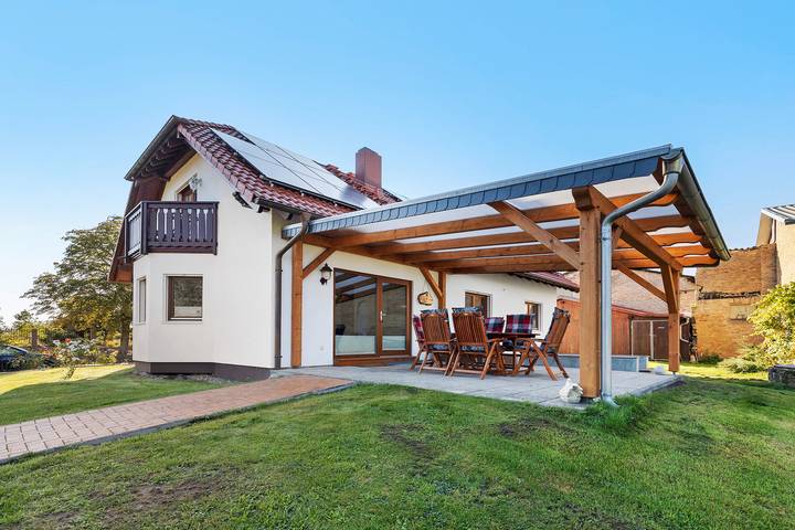 Ferienwohnung für 8 Personen, mit Garten in Oberuckersee