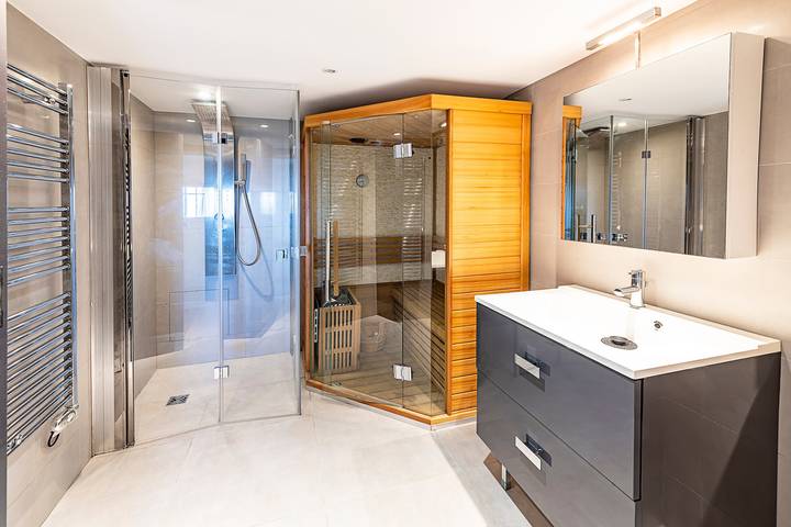 Gîte pour 4 personnes, avec terrasse ainsi que sauna et jardin à La Turbie - 4