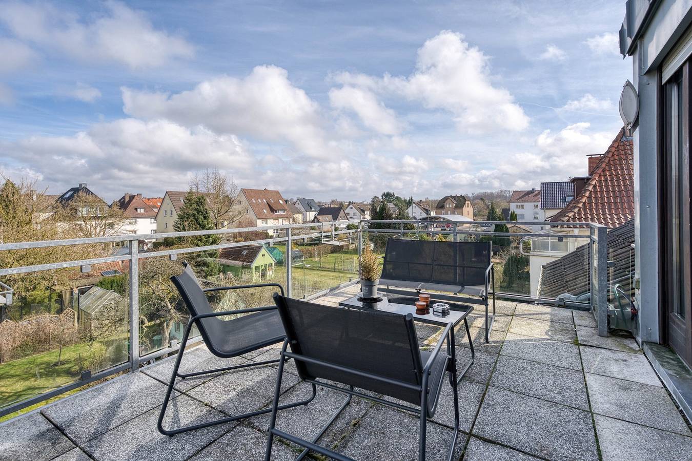 Geheel appartement, Appartement 'Charmante Auszeit' met balkon en wifi in Bielefeld, Noordrijn-Westfalen