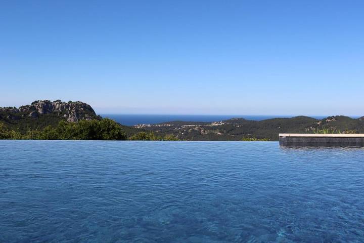 Villa pour 8 personnes, avec Terrasse et Jardin ainsi que Piscine et Vue à Le Beausset