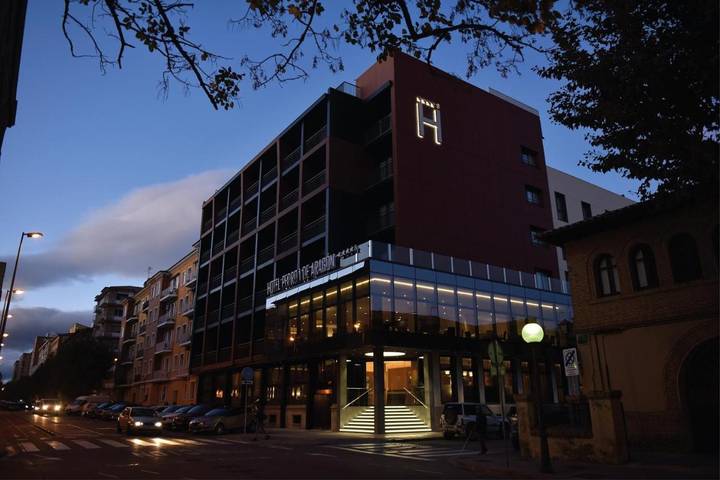 Hotel para 2 personas, con piscina además de vistas y terraza, Se admiten mascotas - 1