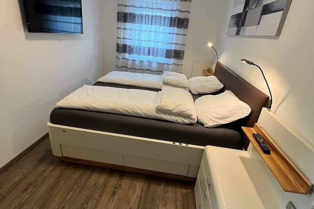 Ganze Wohnung, Ferienwohnung Villa Bachfischer mit Blick ins Grüne in Sinzing, Ostbayern
