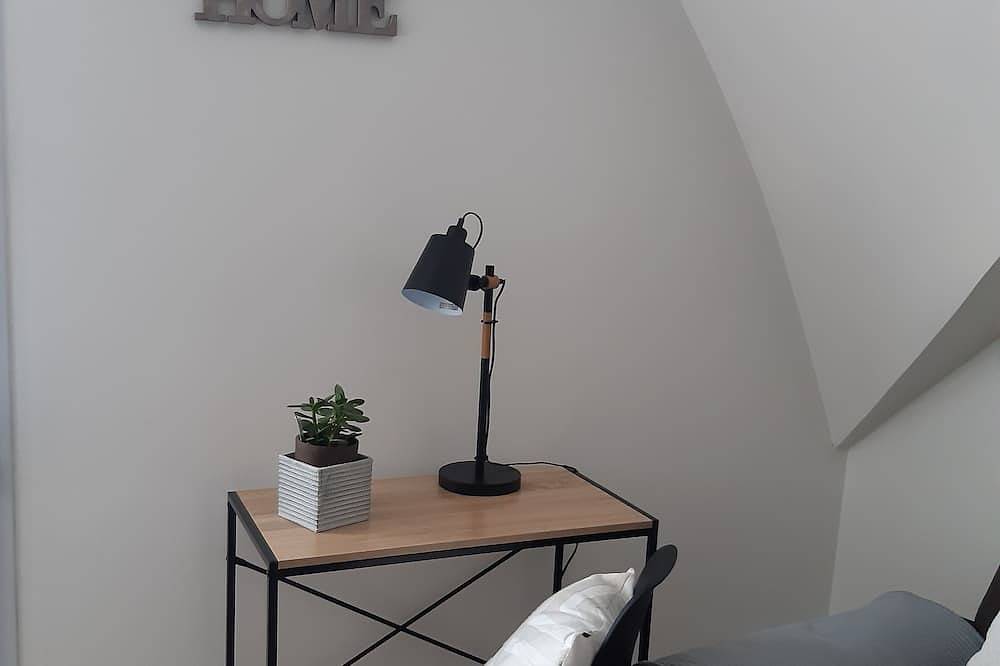 Entire apartment, Apart. F2 in Caen completely renovated with garage and Wifi. in Caen, Caen region