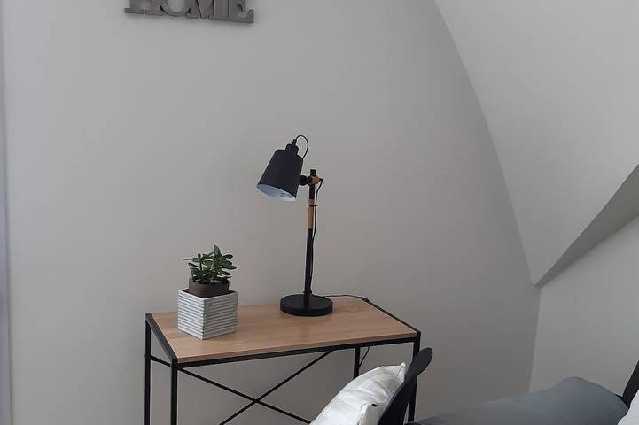 Appartement entier, Appart. F2 à Caen avec garage et Wifi. in Caen, Région de Caen