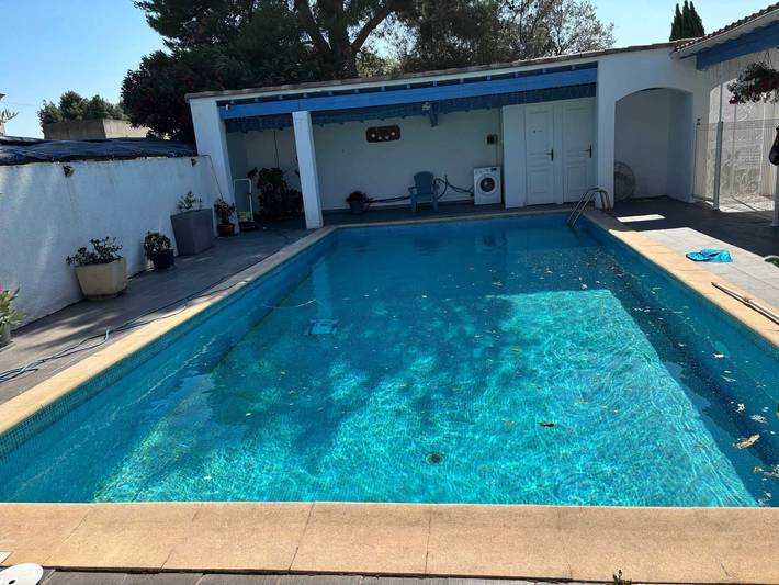 Chalet para 10 personas, con terraza y piscina - 1