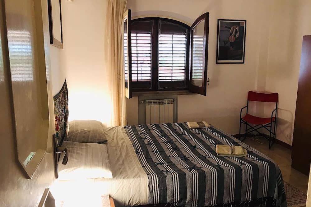 A quiet little house in Mondello in Mondello, Palermo