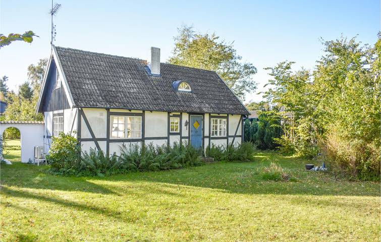 Hus för 4 Personer med terass in Svenska Östersjön