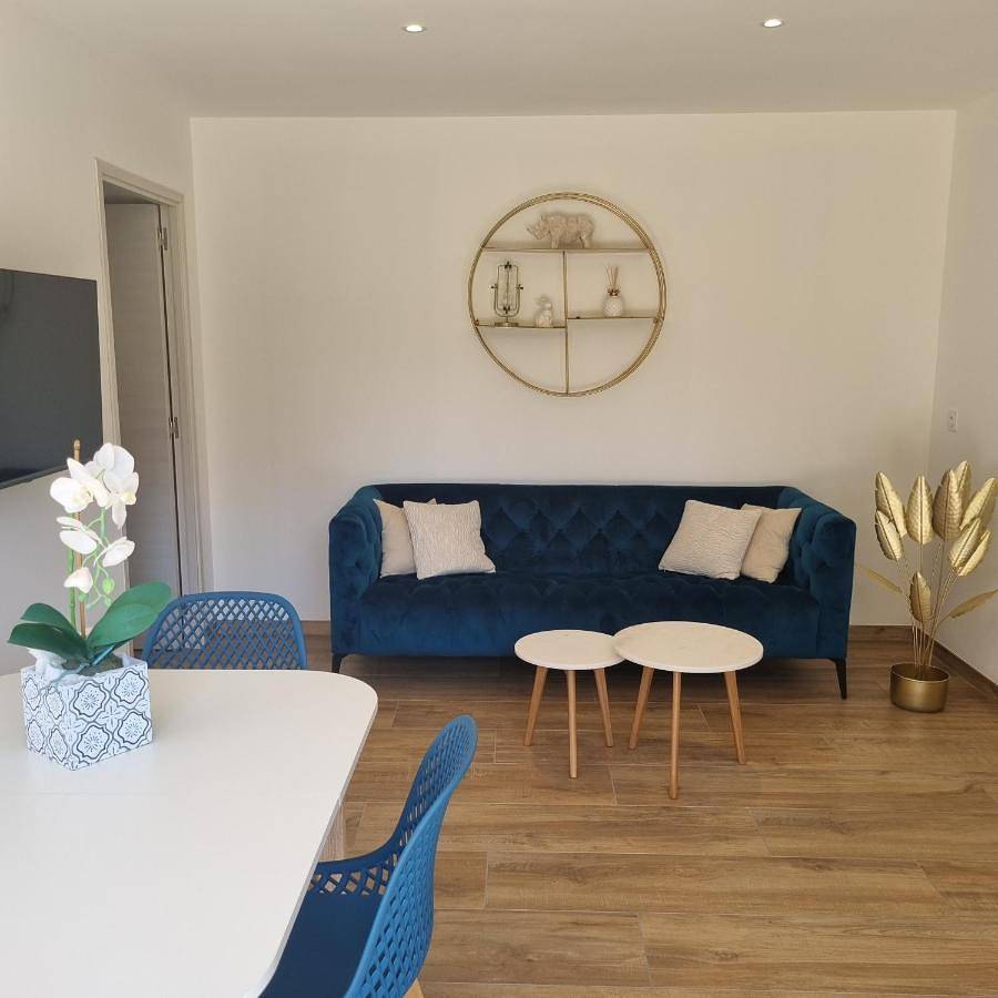 Appartement entier, Rez de villa avec piscine privée, wifi, jardin clôturé in Folelli, Penta-di-Casinca