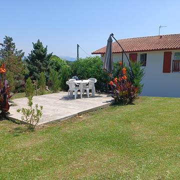 Gîte pour 3 personnes, avec jardin à Saint-Pée-sur-Nivelle