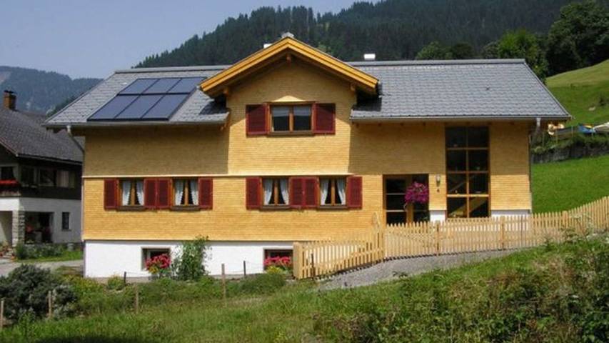 Vakantiewoning voor 4 personen, with tuin and uitzicht as well as terras in Schoppernau