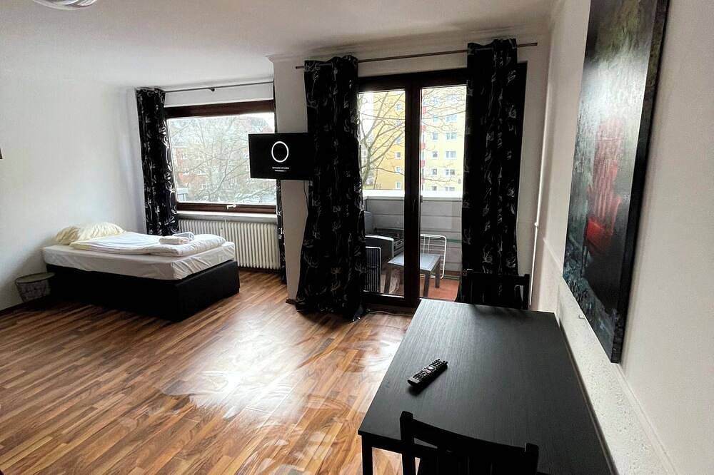 Ringstraße 15 W1 - 1 Schlafzimmer mit Balkon und Parkplatz in Neumünster, Schleswig-Holstein Binnenland