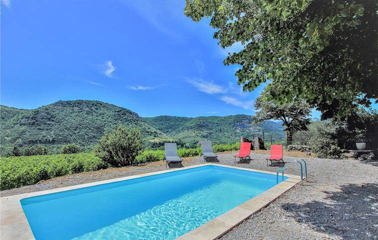 Ferienhaus für 8 Personen, mit Terrasse und Pool in der Ardèche - 4