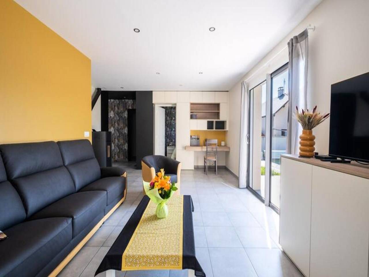 Entire apartment, House near Gorges du Tarn with Pool in Marvejols, Mende region