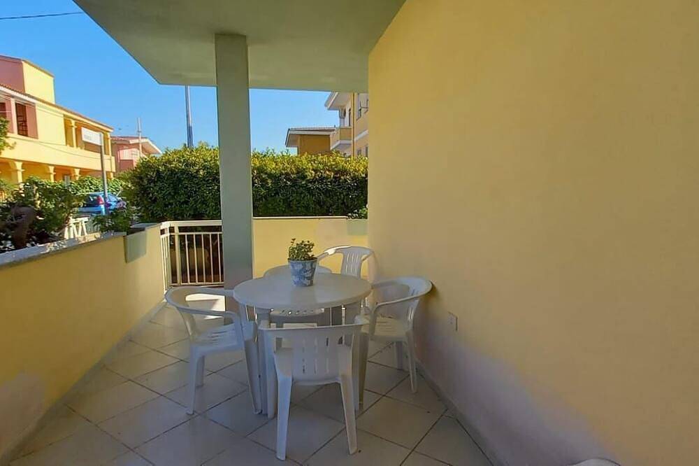 Appartamento intero, Holiday House Camelia 600 meters from the beach in La Caletta, San Giovanni Nuoro