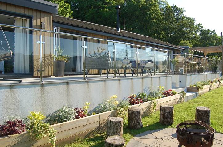 Glamping for 12 people in Snowdonia