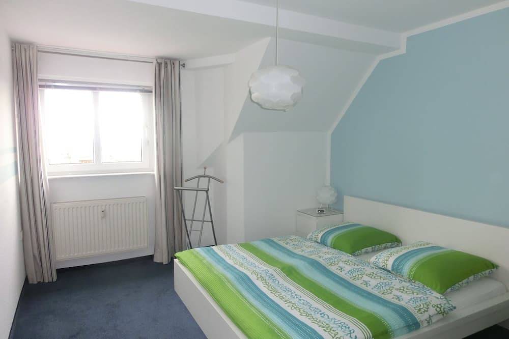 Ganze Wohnung, Ferienwohnung mit herrlichem Blick auf Dresden in Cotta, Dresden