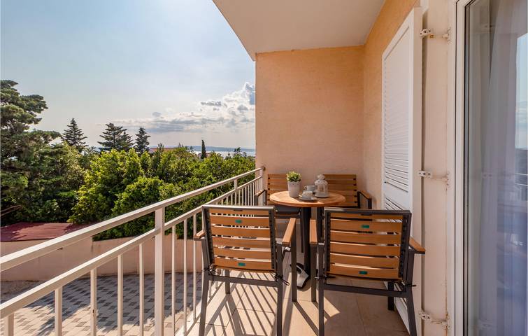 Ganze Ferienwohnung, Gemütliche Ferienwohnung mit Meerblick und Terrasse in der Nähe von Novi Vinodolski in Novi Vinodolski, Primorje-Gorski Kotar