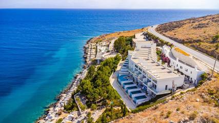Hôtel pour 5 personnes, avec jardin ainsi que vue et piscine à Himarë