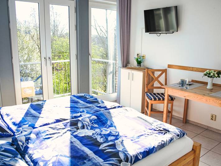 Ferienwohnung für 2 Personen, mit Balkon am Jadebusen - 2