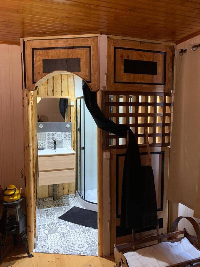 Gîte pour 6 personnes, avec jardin dans Saffloz - 2