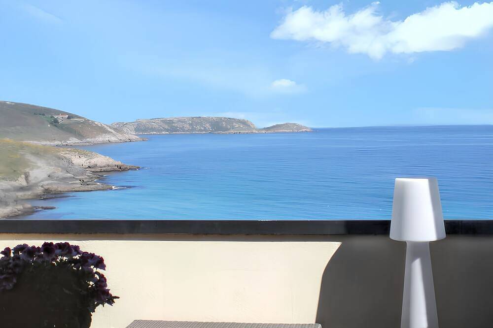 Entire apartment, Homerez - Apt. in Malpica, sea and mountain views in Malpica de Bergantiños, Costa da Morte