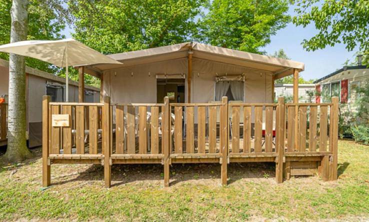 Camping La Scogliera in Santa Cesarea Terme, Lecce Provinz