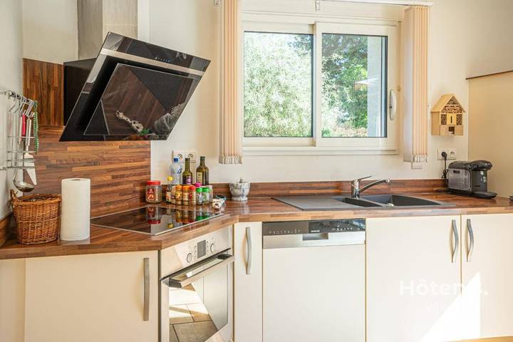 Location de vacances pour 9 personnes, avec jardin dans Eyjeaux - 4