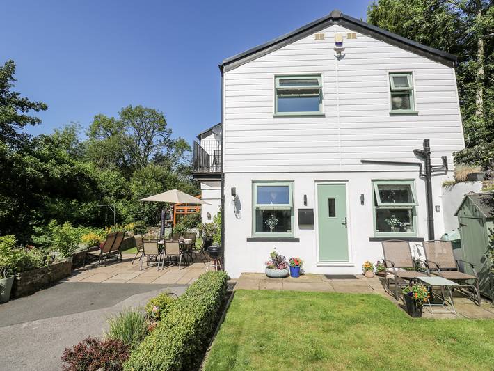 Cottage for 6 people, with Balcony and Garden in Haworth