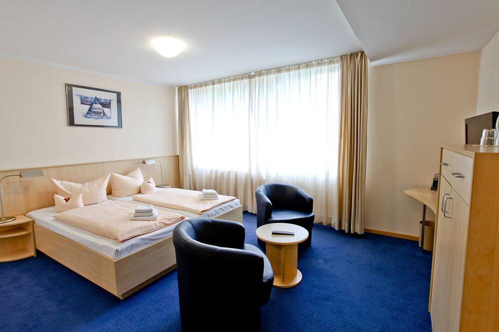 Doppelzimmer - K6 Seminarhotel Gmbh in Halberstadt, Magdeburg Börde