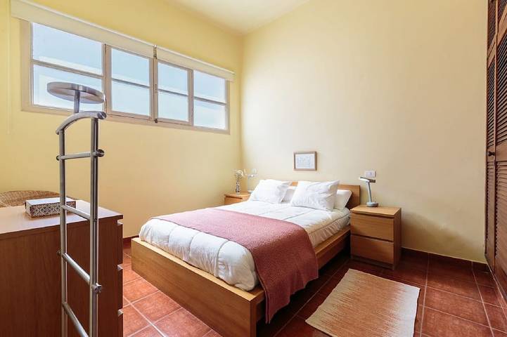 Spacious and bright apartment with large terrace next to the beach of S / C de la Palma 5 p. in El Planto, Santa Cruz de La Palma
