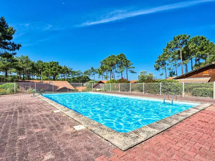 Villa voor 4 personen, met terras en zwembad in Lacanau Ocean