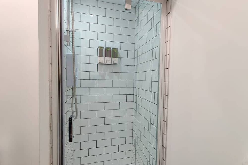 Ganze Wohnung, Contractor Base • Kitchen • Parking Included in Swansea, Swansea und Umgebung