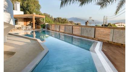 Ferienhaus für 8 Personen, mit Terrasse in Pitsidia