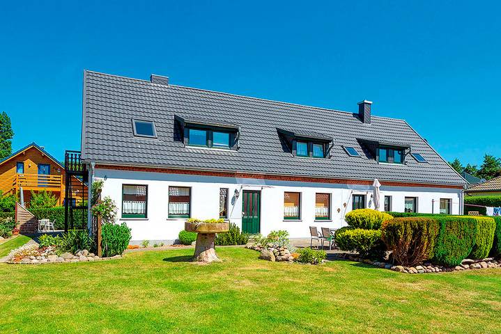 Ferienwohnung für 4 Personen, mit Terrasse und Garten in Glowe