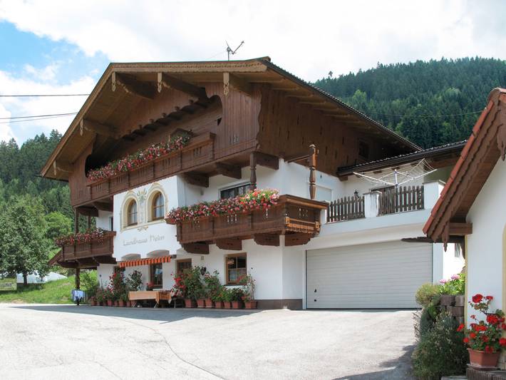 Ferienwohnung für 4 Personen, mit Balkon und Garten in Rohrberg