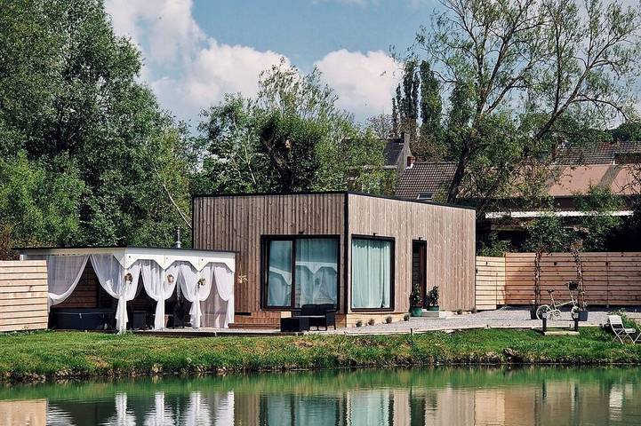 Gîte pour 2 personnes, avec jacuzzi ainsi que jardin et terrasse dans Jemeppe