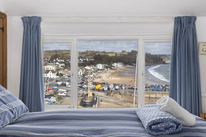 Hill Cottage - Breathtaking Sea Views, Parking in Saundersfoot, Pembrokeshire