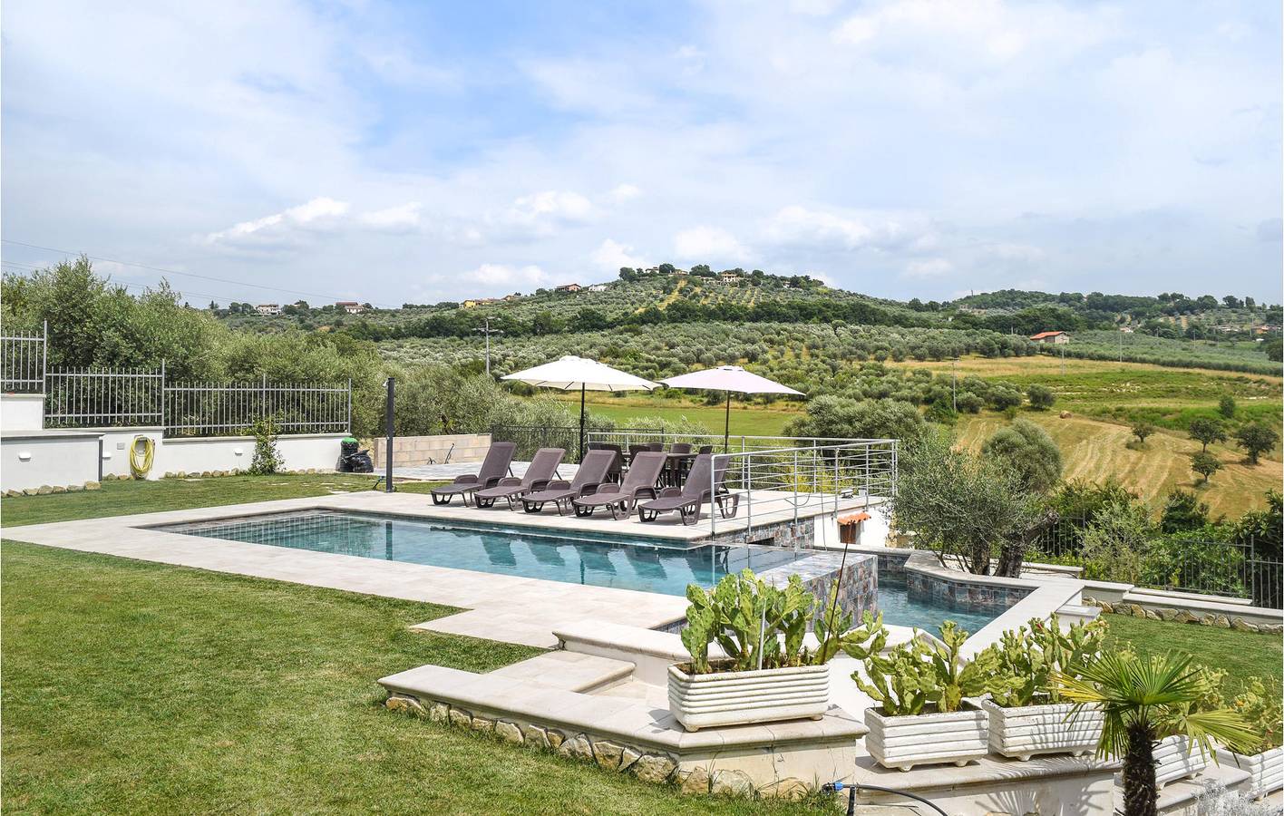Casa vacanza per 7 persone con piscina in Poggio Nativo, Provincia di Rieti