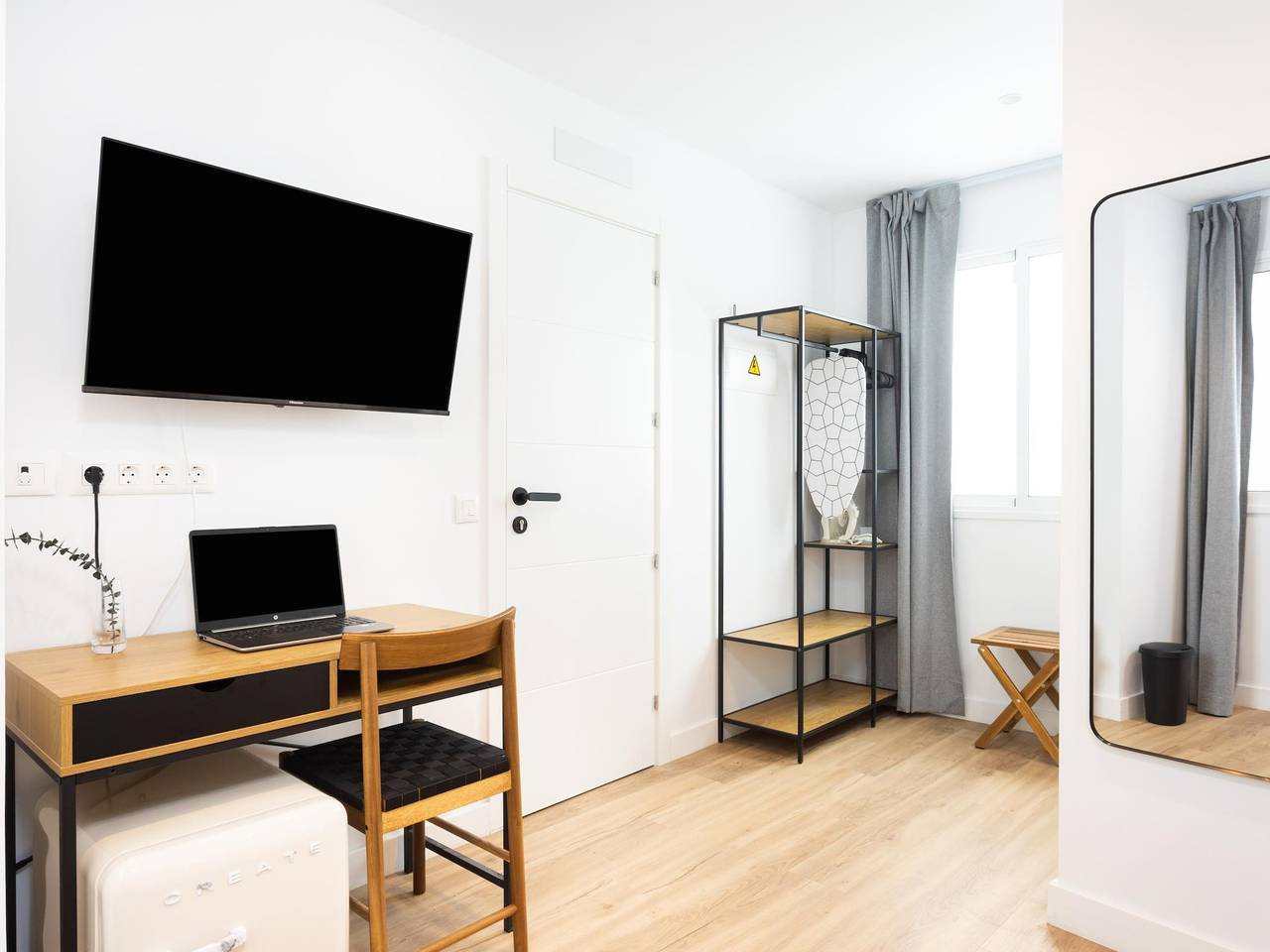 Apartamento vacacional entero, Refugio junto a la playa con lavadora, WiFi y cocina completa in Distrito Centro-Ifara, Santa Cruz de Tenerife
