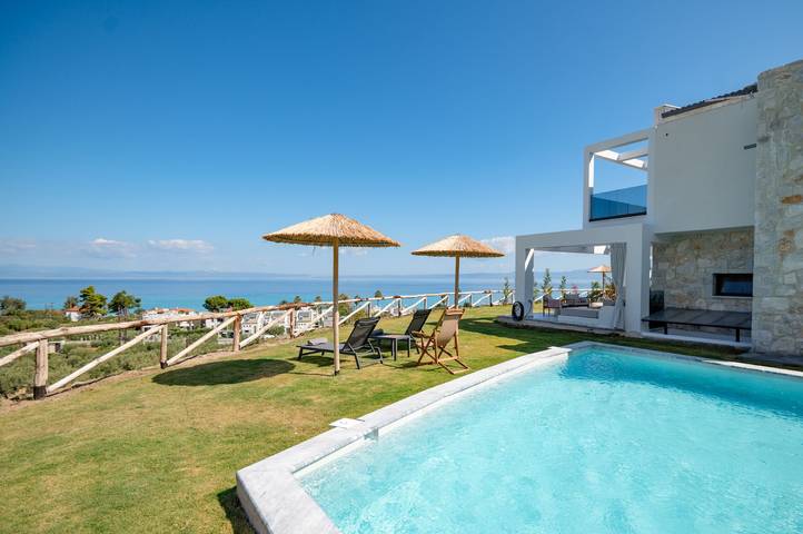 Ferienhaus für 8 Personen, mit Balkon und Terrasse sowie Garten und Ausblick in Chalkidiki