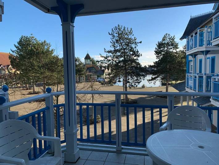 Gîte pour 4 personnes, avec vue ainsi que vue sur le lac et balcon dans Aquaclub de Belle Dune - 2