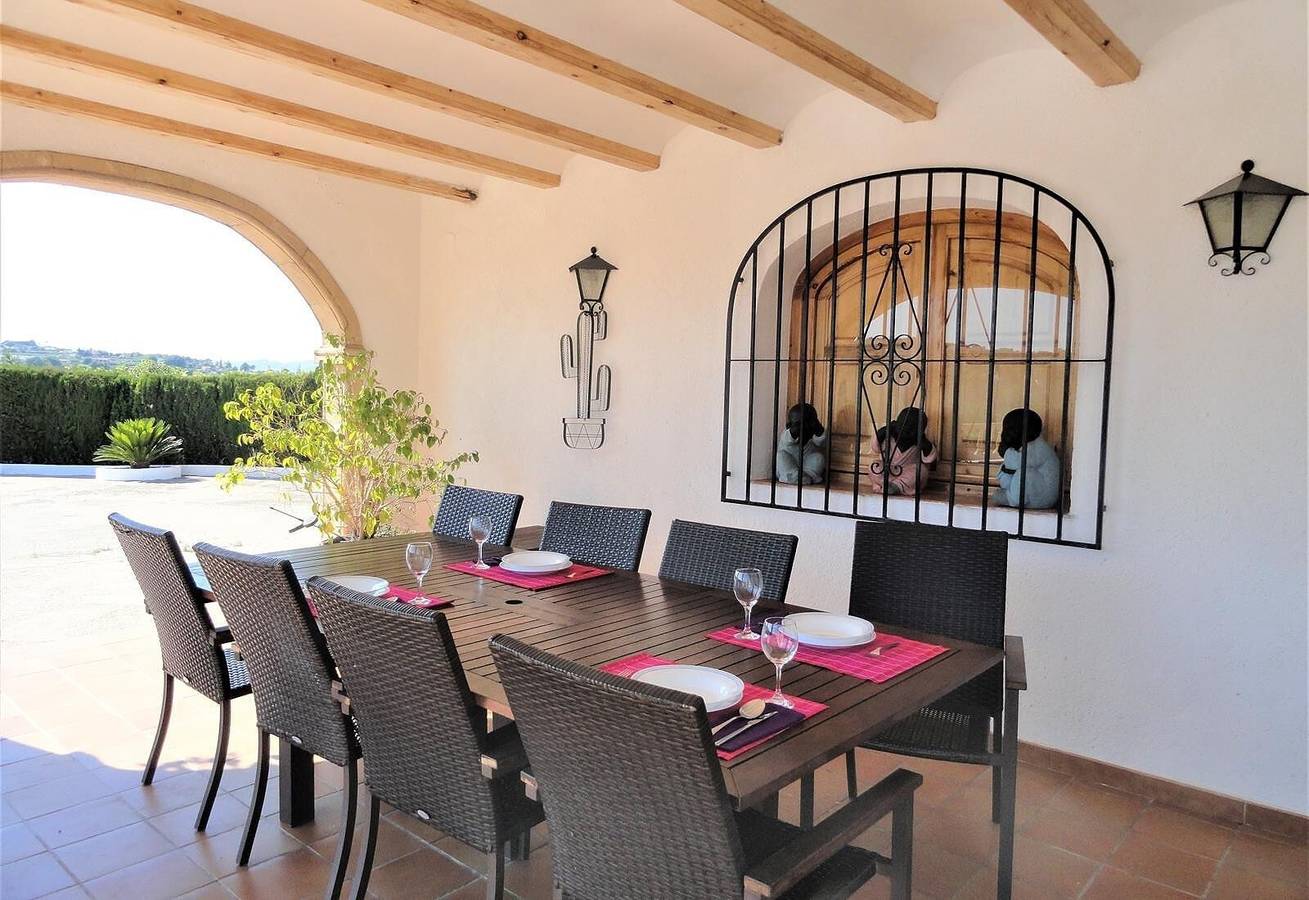 Villa 'Jávea Rafalet' con vistas a la montaña, Wi-Fi y aire acondicionado in El Rafalet, Jávea
