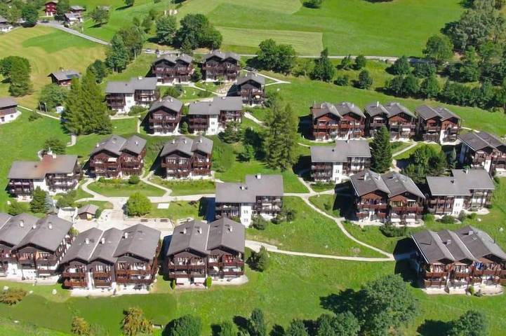 Ferienwohnung für 3 Personen, mit Balkon in Ernen