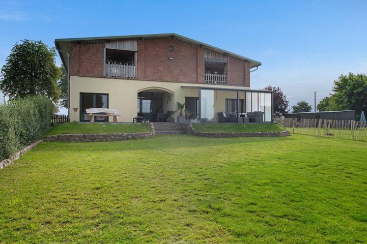 Ganze Wohnung, Ferienwohnung 'Hof Musial' mit Privatterrasse, Gemeinschaftsgarten und Wlan in Pokrent, Nordwestmecklenburg (Wismar und Umgebung)